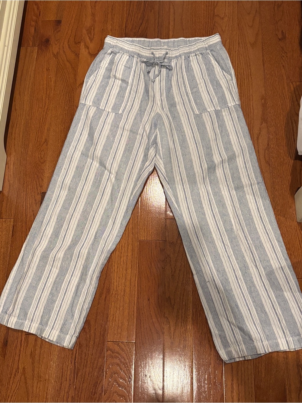 Women’s Blue and White Striped Linen-Blend Drawstring Pants